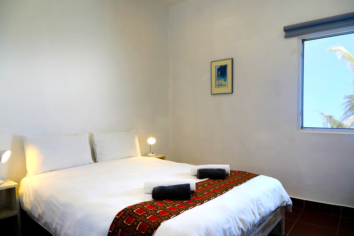 Bedroom 3 with double bed